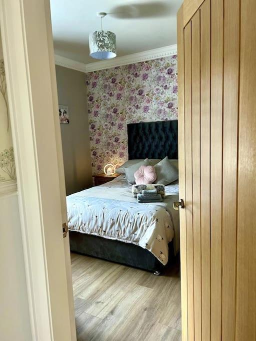 Holiday home The Myles' Self-catering - 4 Stars