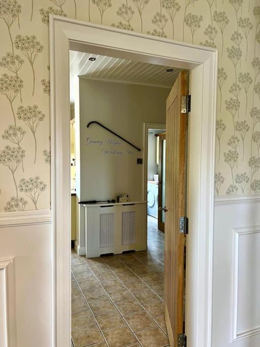 The Myles' Self-catering - 4 Stars